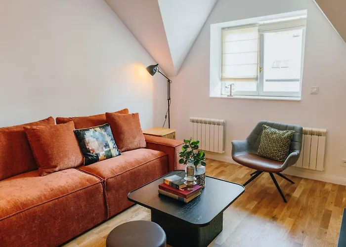 Modern Mezzanine Apt At Jecna St